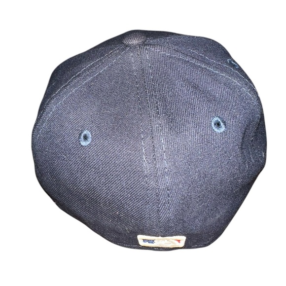 Navy Texas Rangers fitted ballcap. Size 7 - Picture 2 of 3